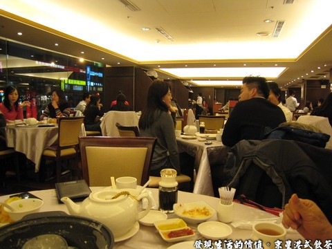 京星港式飲茶，京星港式飲茶二店的用餐環境，屬於開放空間。 