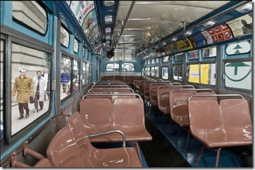 Interior de un autobús antiguo