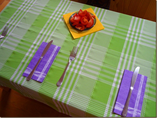 színes asztal
