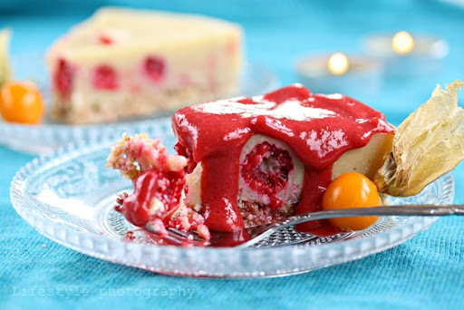 Raw white chocolate-raspberry cake