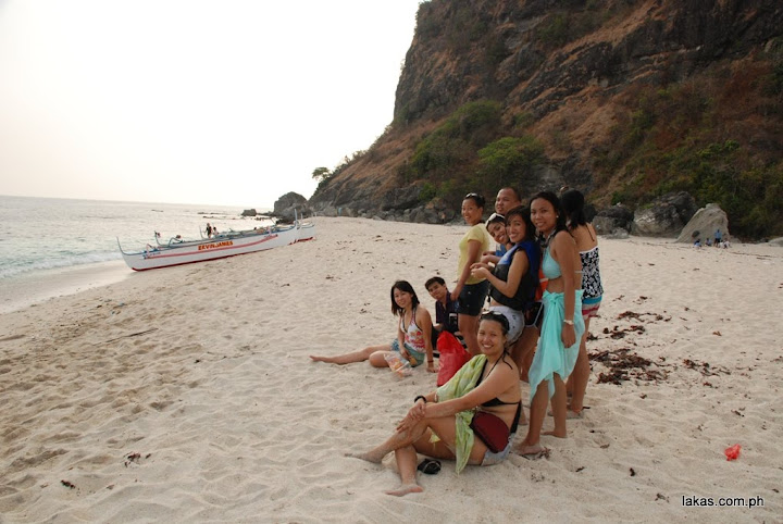 group pic in capones island