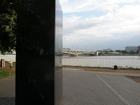 Budapest,  Nehru park, Roma Holokauszt emlékmű, szobor,  Budapest,  blog, rongálás