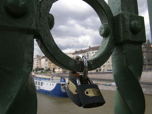 Budapest,  blog,  Szabadság híd, lakat,  szív hangja
