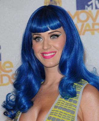 Katy Perry crazy haircut