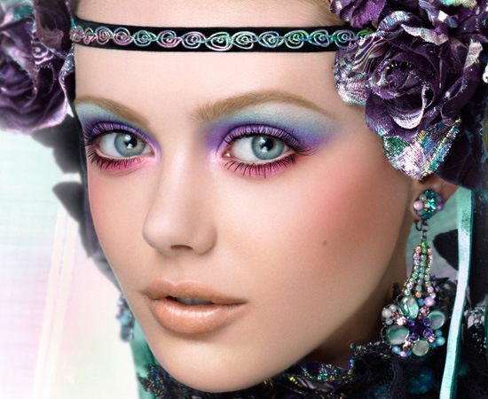 [Anna-Sui-Kaleidoscope-of-Color-fall-2010-collection-makeup-look[4].jpg]