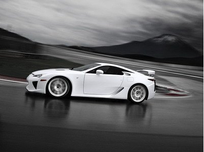 Supercar Lexus LFA will receive the track version