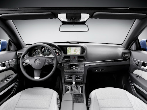 2010-Mercedes-Benz-E-class-kabriolet-9.jpg