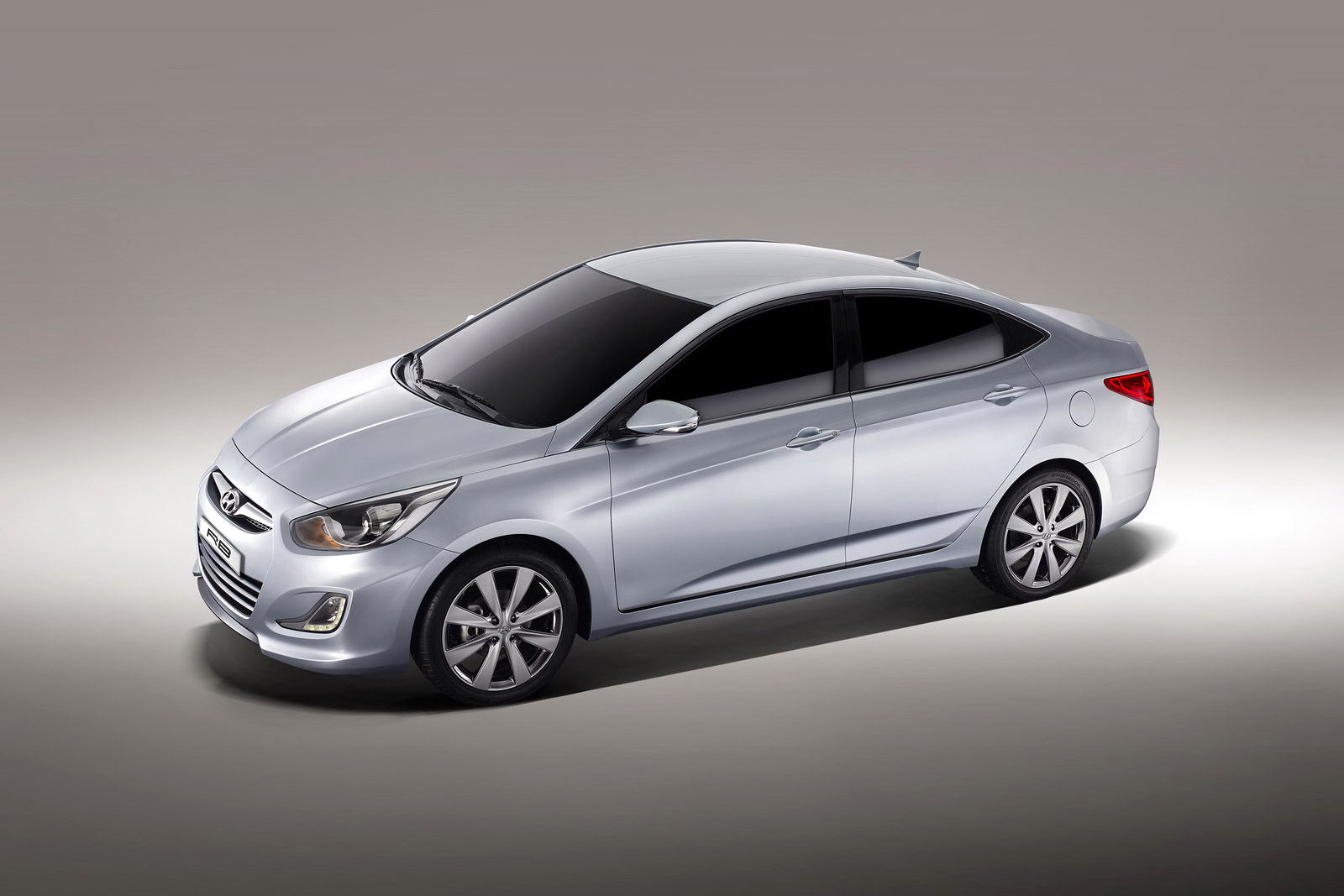 Hyundai accent 2011 года