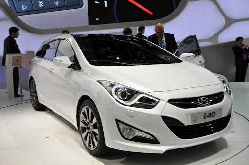 2011-Hyundai-i40-3.jpg