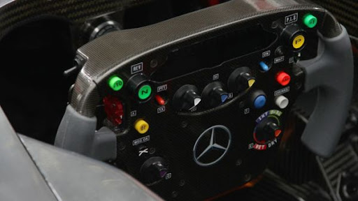 Formula1-Sterring-Wheel-05.jpg