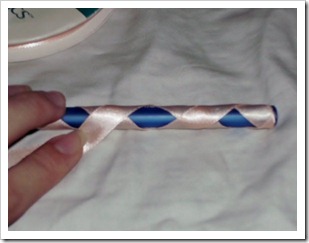 Ribbon wrapped pens tutorial.  Pretty school supplies.