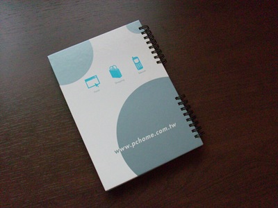 PChome 2005筆記本背面