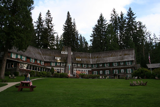 Historic Quinalt Lodge