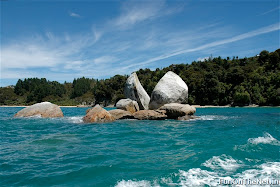 Split-Apple-Rock