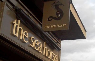21-seahorse-sign.jpg