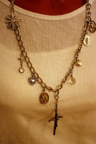 [more necklaces 063[4].jpg]