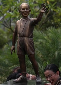 [YOUNG oBAMA iNDONESIA[3].jpg]