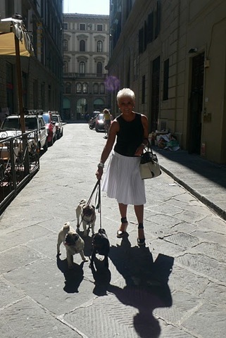 [P1040240 with the pugs in Firenze[3].jpg]