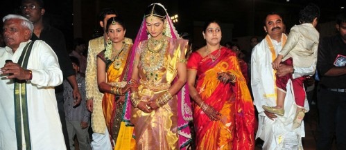 [Allu-Arjun-Wedding-Photos-2-e1299466628854[6].jpg]