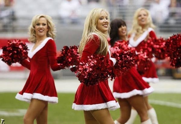 [sexy_christmas_cheerleaders_102.jpg]