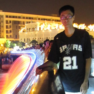 in Spurs Tee @ StarLight bridge