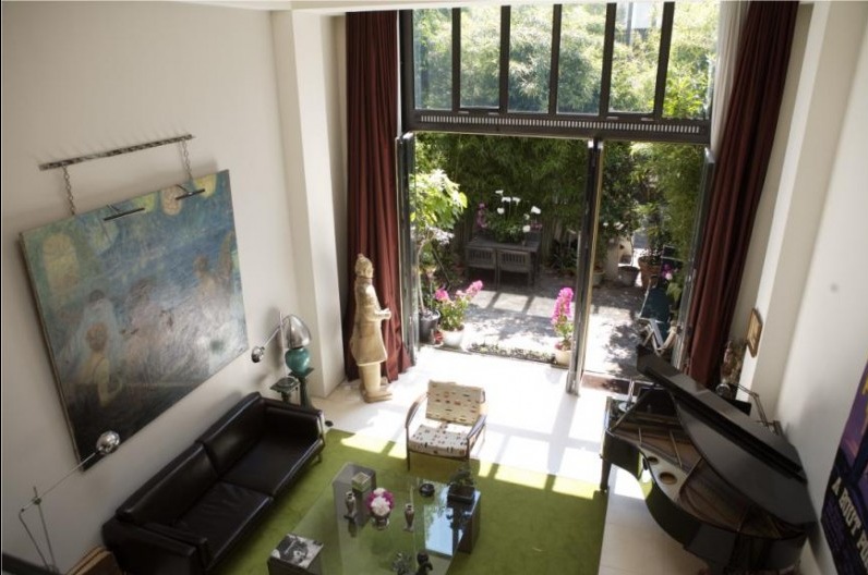 [Casa de Valentina - loft com poucos e bons móveis[6].jpg]