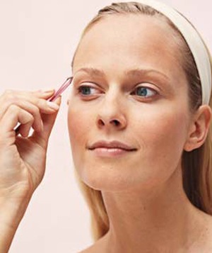 [lady-eyebrow_300[64].jpg]