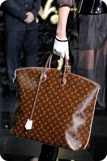 00050m  Bag Vuitton Fall Winter 2011 2012
