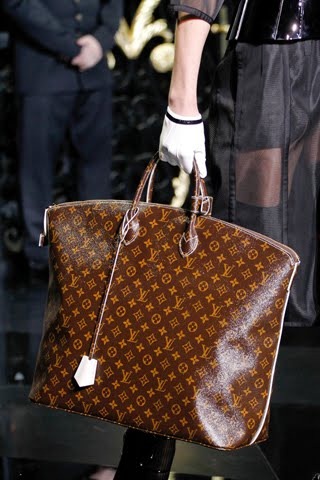 [00050m  Bag Vuitton Fall Winter 2011 2012[6].jpg]