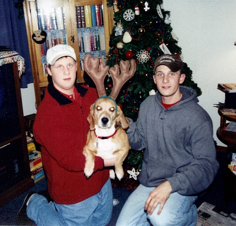 [Brad, Drew and Benjamin Christmas 2004[2].jpg]