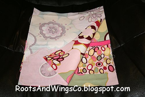 [8 layer other outer purse piece on top of pocket piece then sew arounds sides and bottom[3].jpg]
