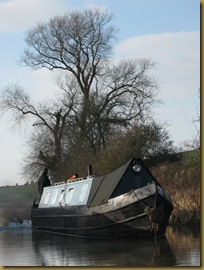 IMG_0021 boat too wide for locks reversing