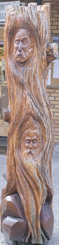 [Chain Saw Art Tree Gnomes Hope, BC Eagle's 8-5-10[2].jpg]