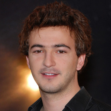 Renan Luce Epousera La Fille De Renaud Le 24 Juillet Prochain Algerie360