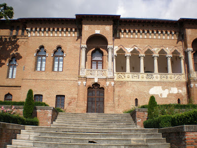 Brancoveanu's palace in Mogosoaia - front