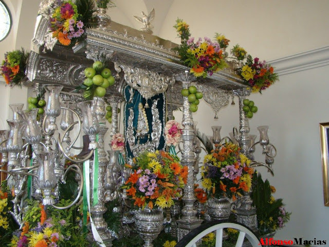 Carreta del Simpecado de Valverde del Camino. Roc&iacute;o 2010