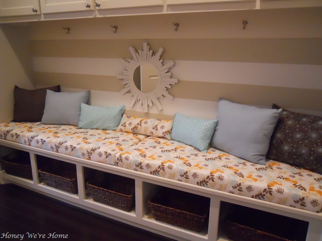 [benchpillows0132.jpg]