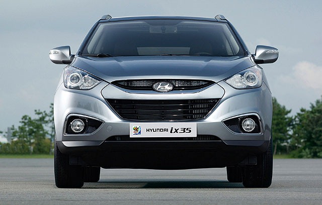 [Hyundai-ix35_2011_1600x1200_wallpaper_5e_640x408[6].jpg]