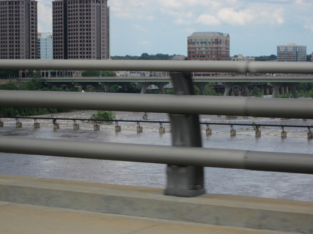 [2011-5-18 Richmond flooding (7)[3].jpg]