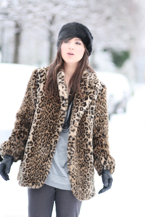 Leopard coat @ Bette's Vintage Line