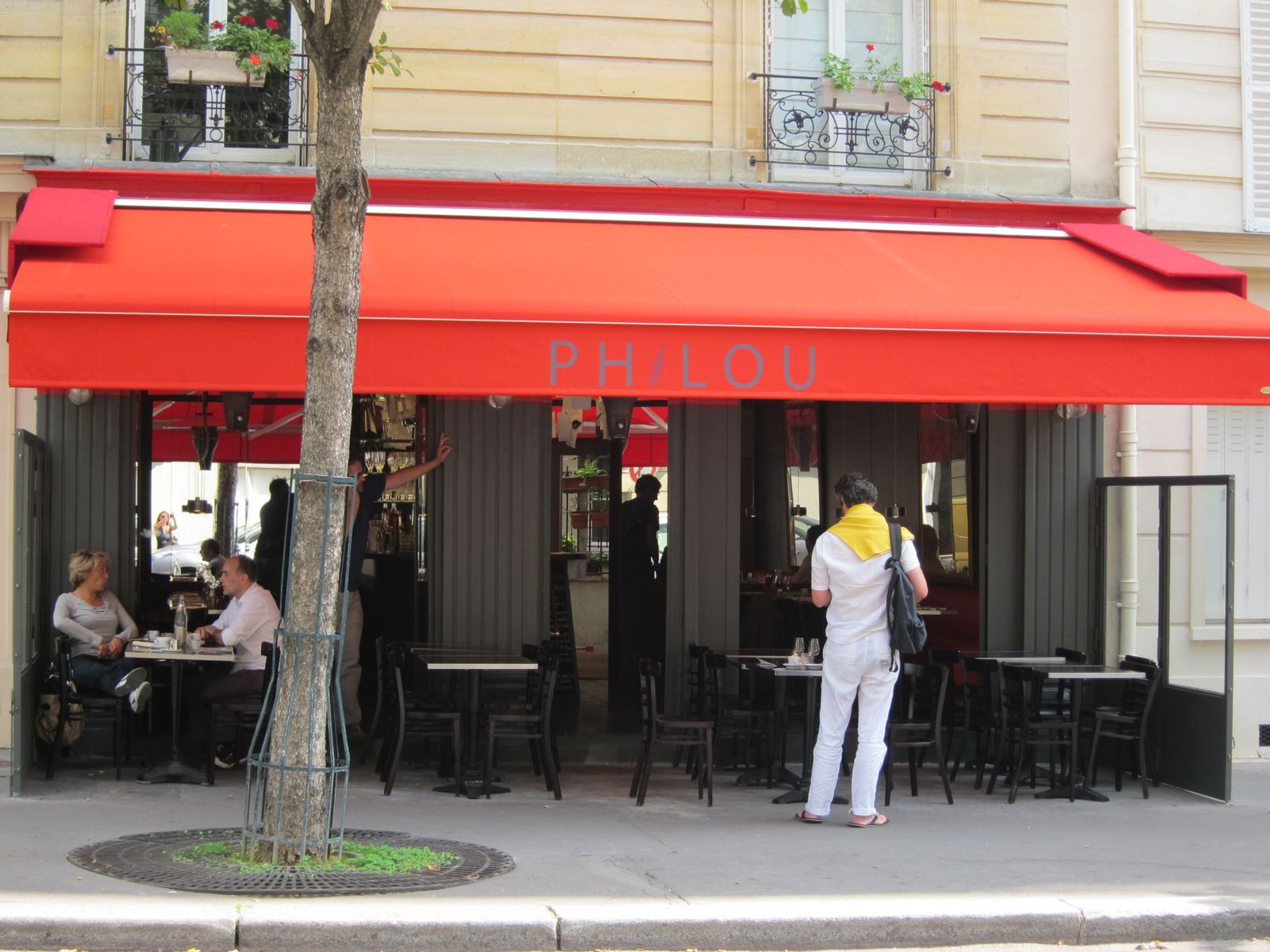 La Marine 55 Bis Quai De Valmy 75010 Paris Paris Apartment - Canal Saint Martin: The area