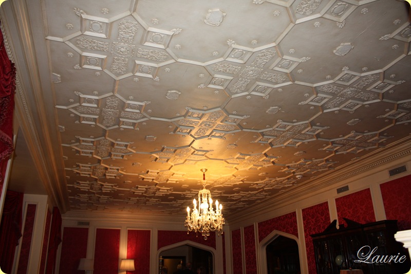 l r ceiling