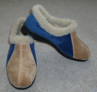 [slippers[4].jpg]