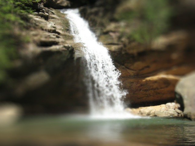[Waterfall1[2].jpg]