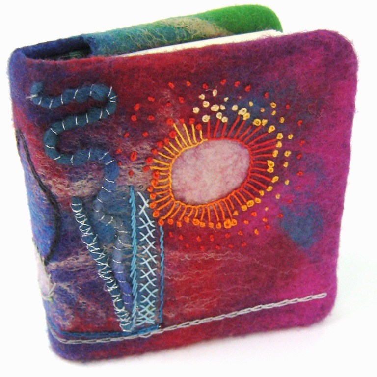 [Ideenbüchlein gefilzt bestickt Vorderseite[4].jpg]