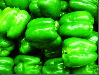 731px-Grocery_Store_Bell_Peppers