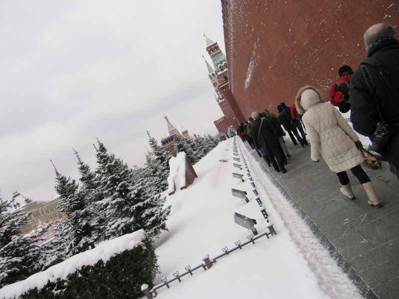 У Кремлёвской стены - сегодня. 