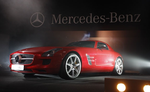 [3-Mercedes-Benz-SLS-AMG-Bra_grande[2].jpg]