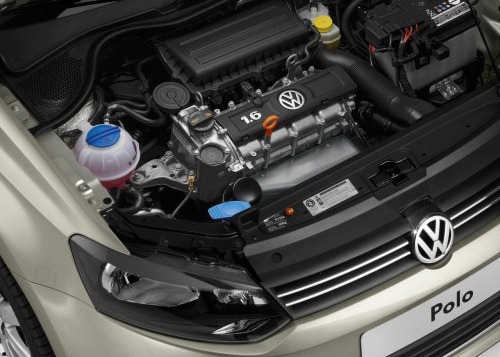 [Volkswagen-Polo_Saloon_sedan_2011 (7)[5].jpg]