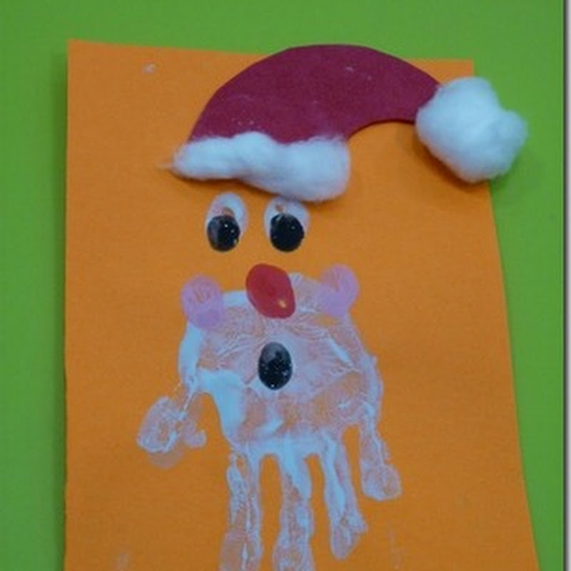 Manualidades para niños: Papá Noel hecho con las huellas de las palmas de la mano